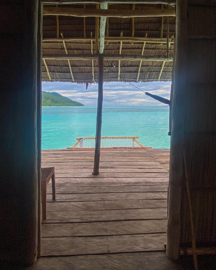 Kri Raja Ampat Bungalows Exterior photo